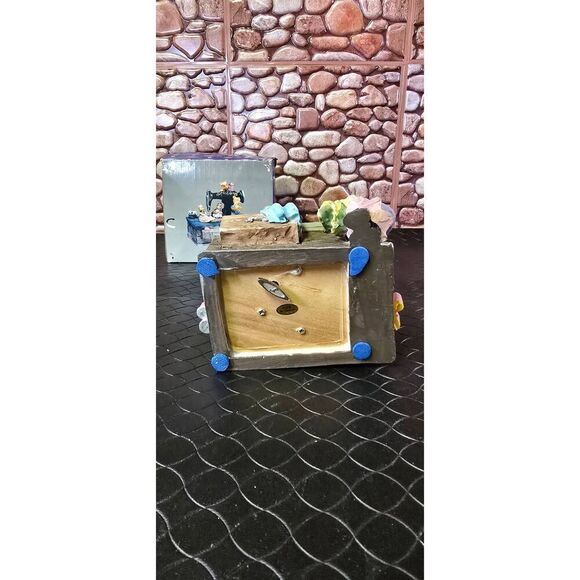 Bears Sewing Machine Music Box Sankyo Animated Turntable Resin - Picture 5 of 7